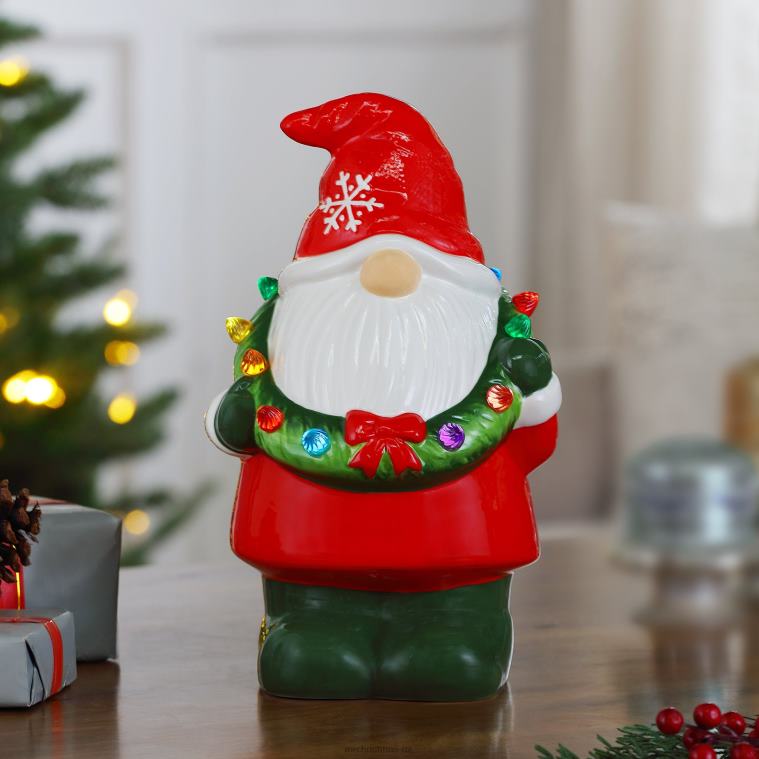 Mr. Christmas Decoration 12 Nostalgic Ceramic Figure-Gnome with Wreath 0J02673